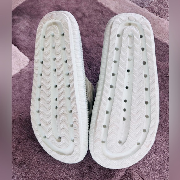 Batch of size 9 Slippers & Sandals - Picture 5 of 9